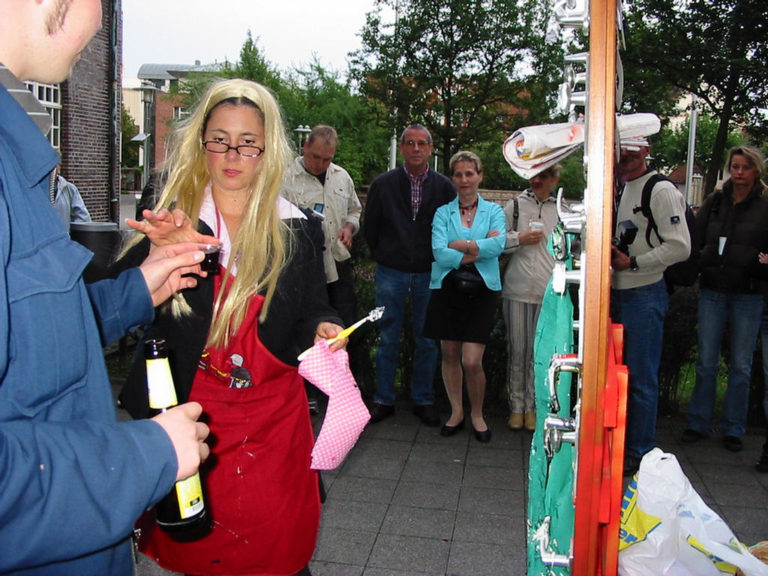 Klinken putzen zum 30. Geburtstag Feuerwehr Lehrte