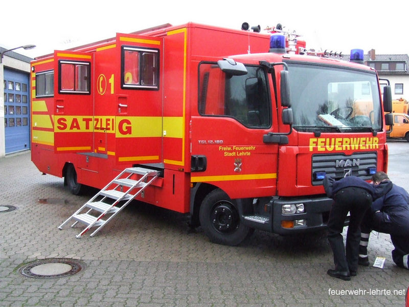 Feuerwehr Lehrte - 061228 002