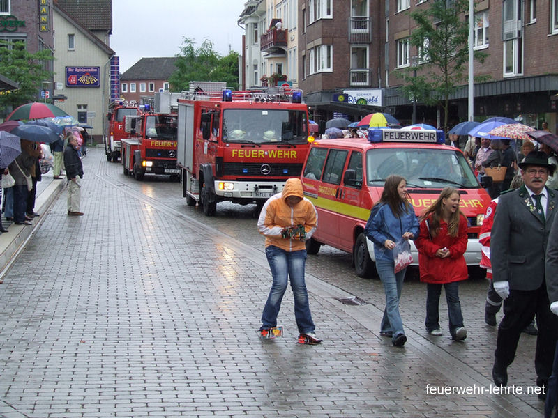 Feuerwehr Lehrte - 070729 schuetzenumzug 002