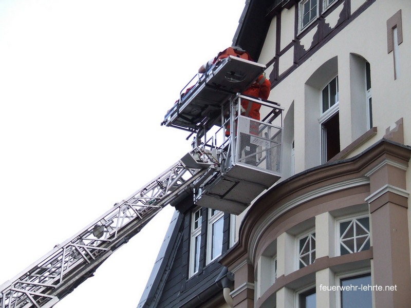 Feuerwehr Lehrte - 2008093 patientenrettung 003