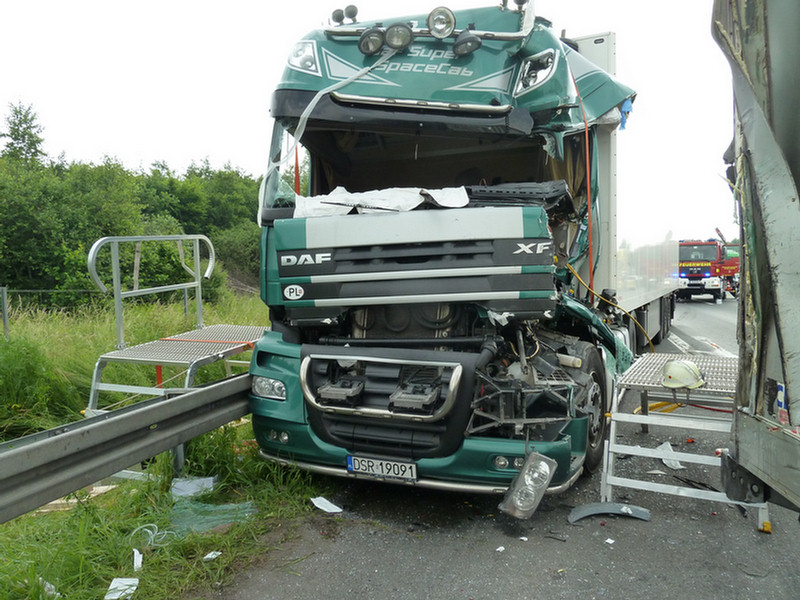 LKW Unfall Feuerwehr Lehrte
