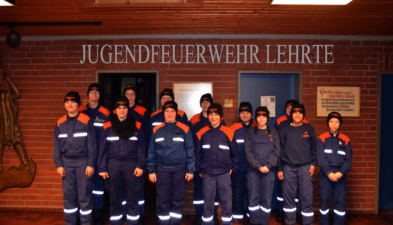 gruppenfoto_03_neue muetzen