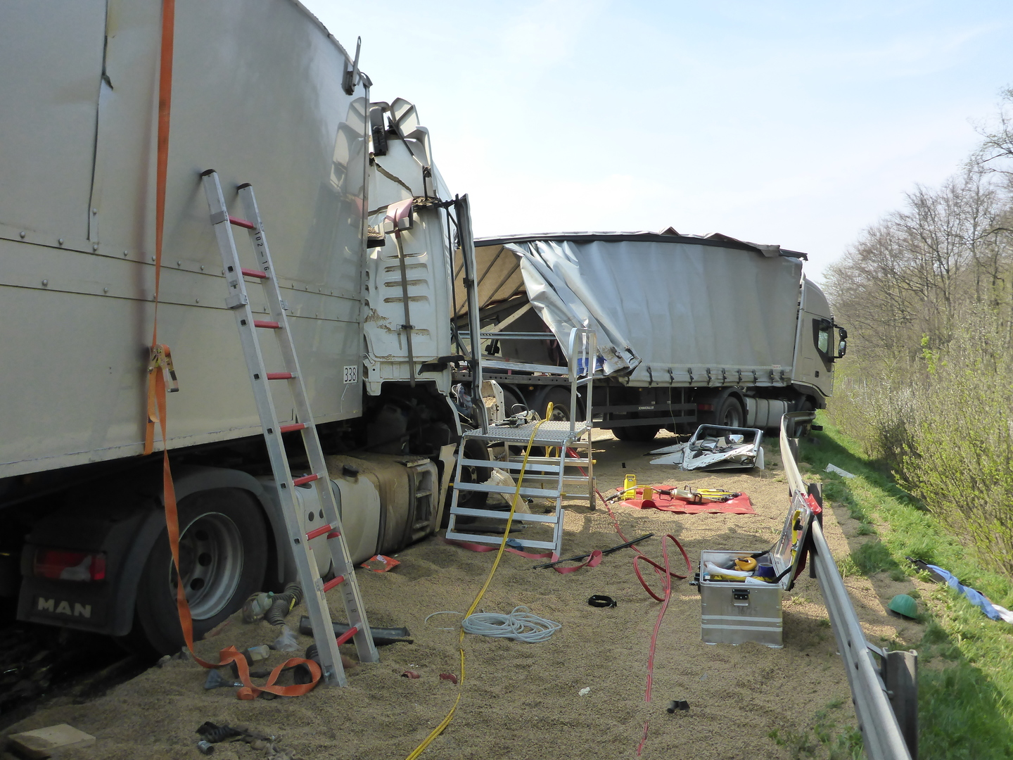 LKW Unfall Beifahrerseite