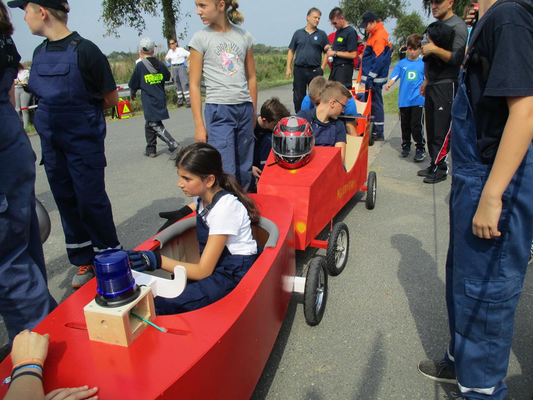 26082017 Seifenkistenrennen lehrte 1