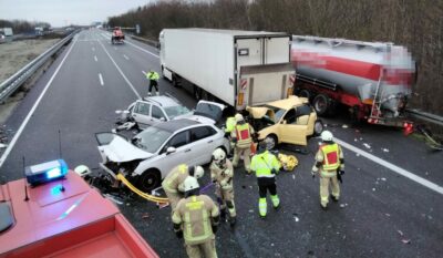 Massenkollision auf der Autobahn