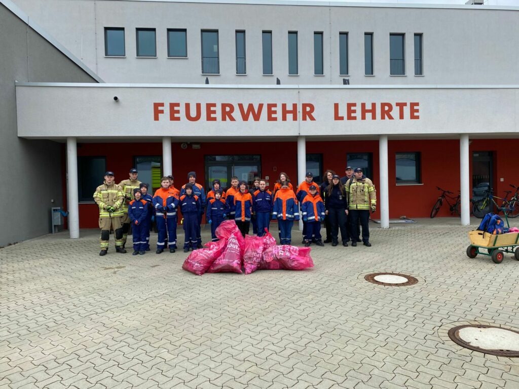 Feuerwehr Lehrte - 20240316 Muellsammelaktion JF 4