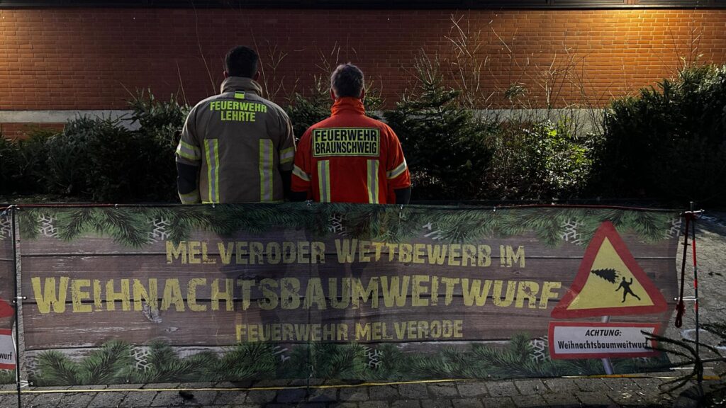 Feuerwehr Lehrte - 20250111 weihnachtsbaumweitwurf melverode 4