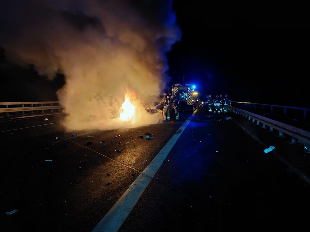 Feuerwehr Lehrte - 20260119 000817