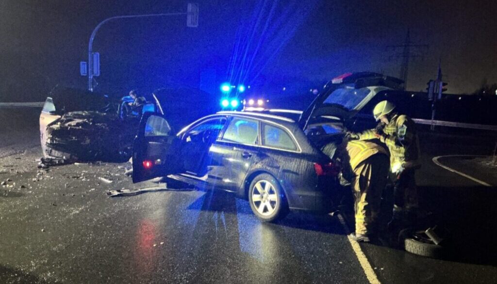 20260221_h_Lehrte_VU-PKW-Betriebsstoffe