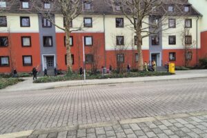 Gemeinsam für eine saubere Stadt: Nachwuchsfeuerwehr putzt sich raus