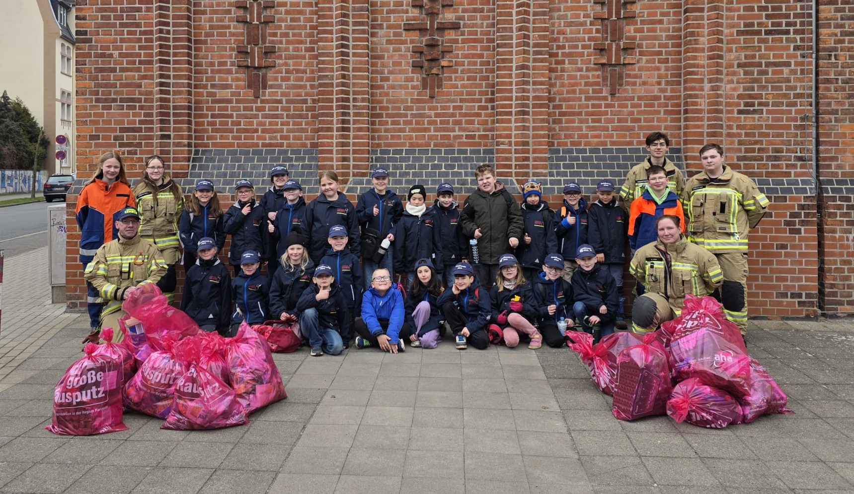 Gruppenfoto Jugend - und Kinderfeuerwehr