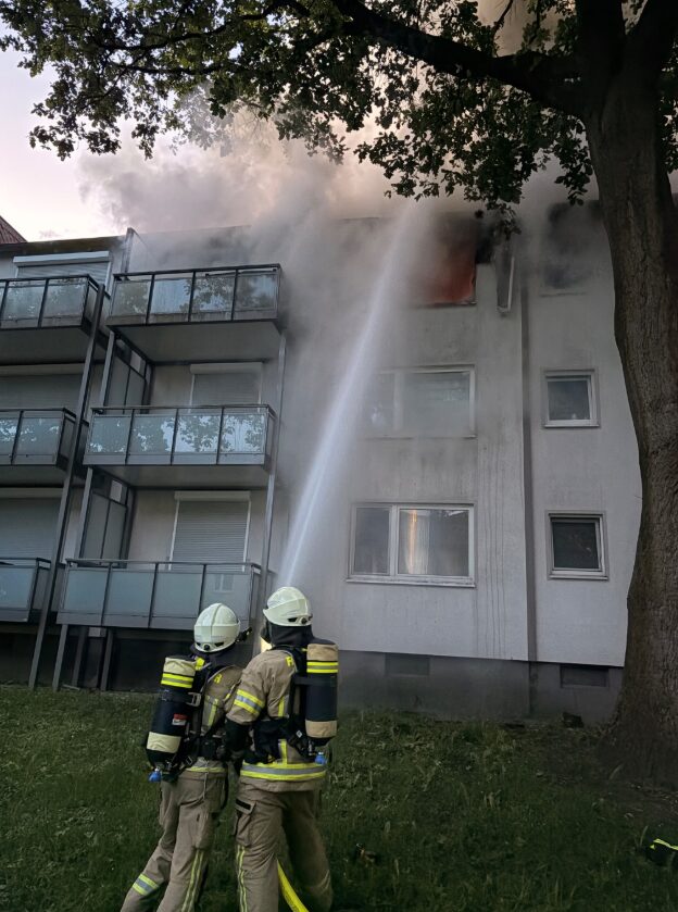 Feuerwehr Lehrte - 20260525 b2 lehrte wohnungsbrand 1