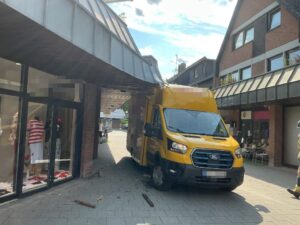 Feuerwehr Lehrte - 20260715 h lehrte lieferwagen